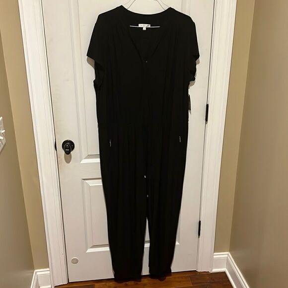 New Spense Woman Black Jumpsuit Jogger style bottom - Picture 1 of 14